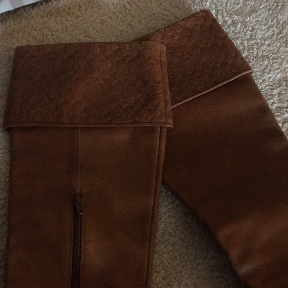 COACH LEATHER KNEE HIGH BOOTS - Picture 4 of 7
